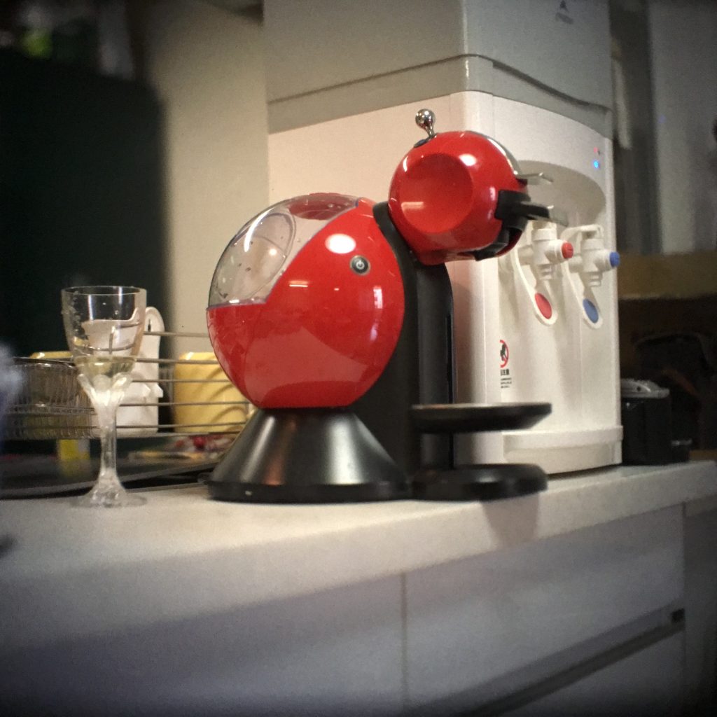 HasselnatsとiphoneSEで撮影した画像(Hasselblad1600F、Kodak Ektar 80mm F2.8)